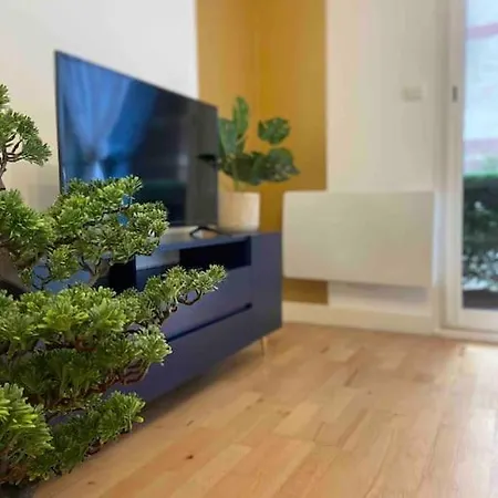 George 5 + Parking Prive Et Securise 아파트